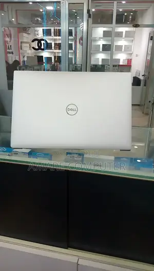 New Laptop Dell XPS 15 16GB Intel Core I5 SSD 512GB