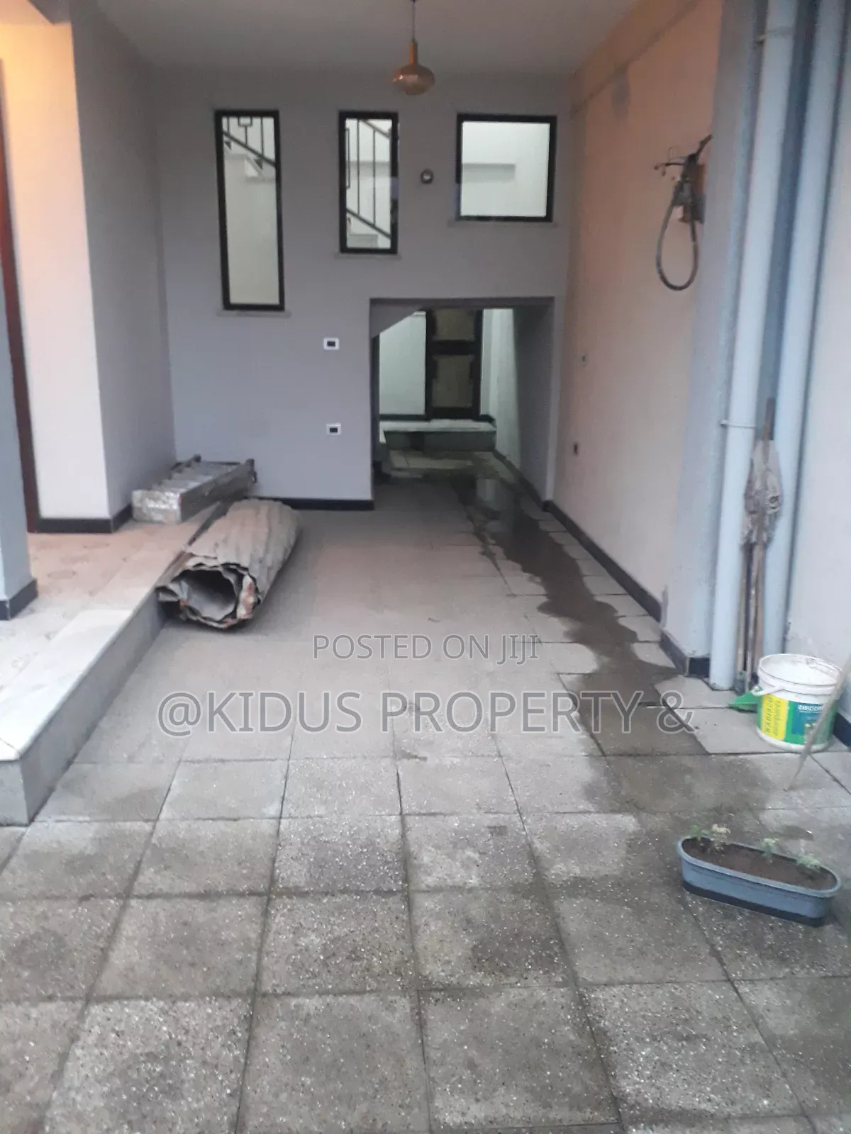 7bdrm House in Nasswe Real State, Nifas Silk-Lafto for rent