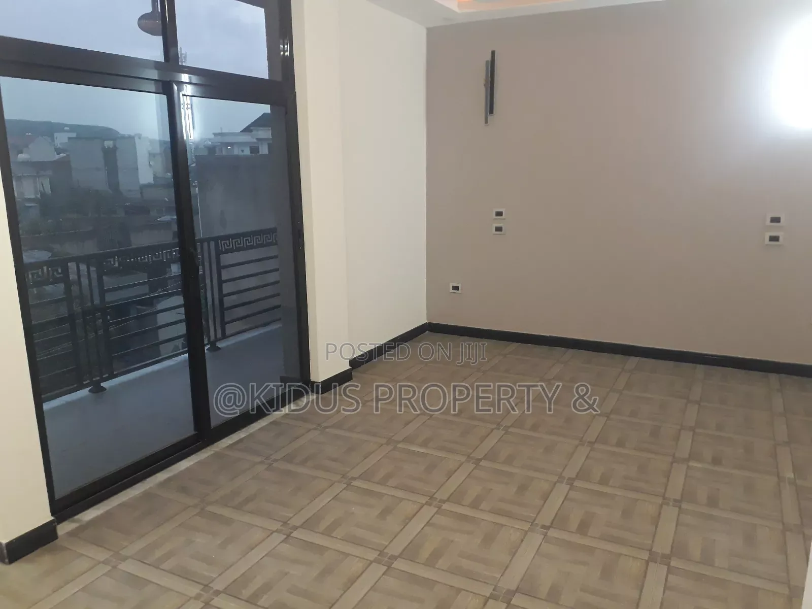 7bdrm House in Nasswe Real State, Nifas Silk-Lafto for rent