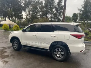 Toyota Fortuner 2019 White