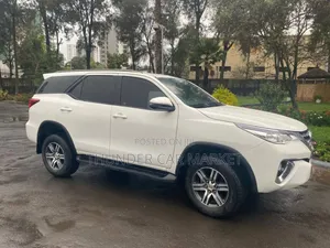 Toyota Fortuner 2019 White
