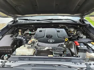 Toyota Fortuner 2023 Silver