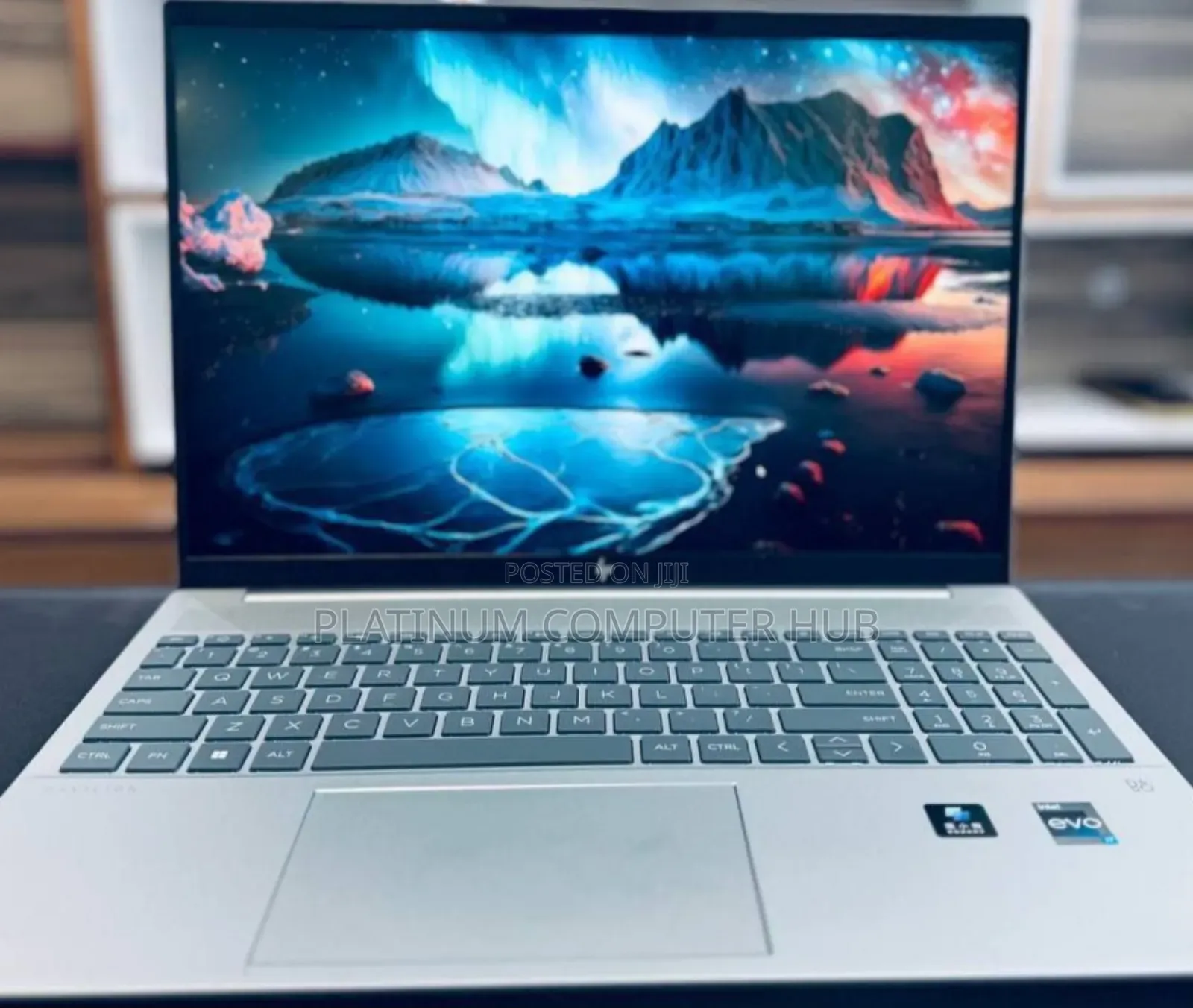 New Laptop HP Pavilion 17 16GB Intel Core I7 SSD 1T