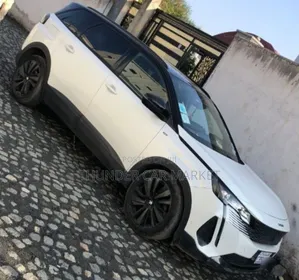 Peugeot 5008 2023 White