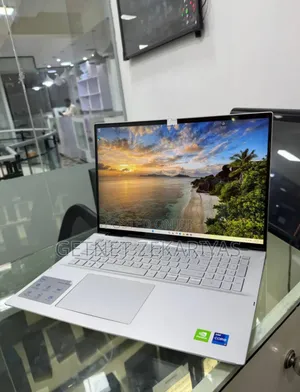 Photo - New Laptop Dell Inspiron 7306 16GB Intel Core I7 SSD 512GB