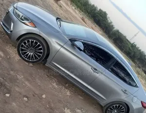 Photo - Hyundai Avante 2017 Silver