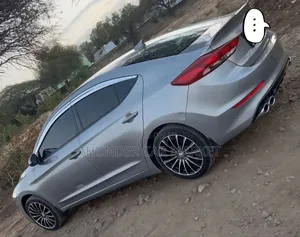 Hyundai Avante 2017 Silver