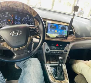 Hyundai Avante 2017 Silver