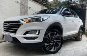 Photo - Hyundai Tucson 2019 White