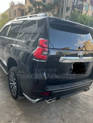 Toyota Land Cruiser Prado 2023 Gray