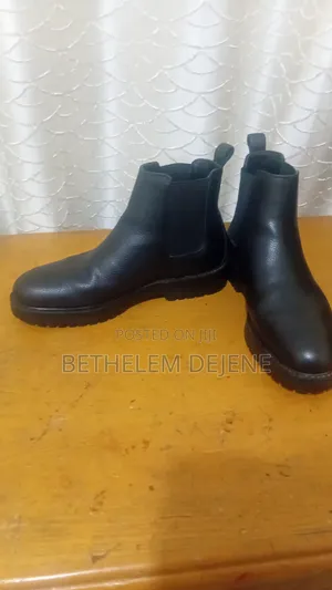 Black Men's Chelsea Boots - Size 8.5 Us