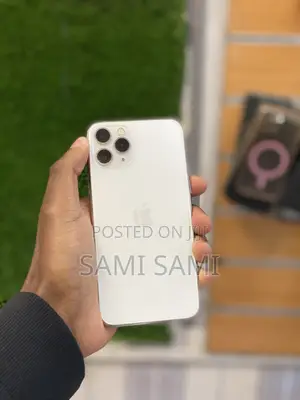 Photo - Apple iPhone 11 Pro 512 GB White