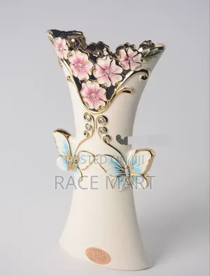Photo - Ceramic Flower Vase