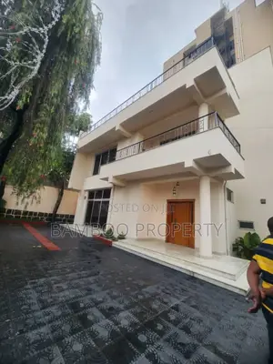 12bdrm House in Bole for rent