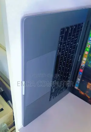 New Laptop Apple MacBook Pro 2019 32GB Intel Core I9 SSD 1T
