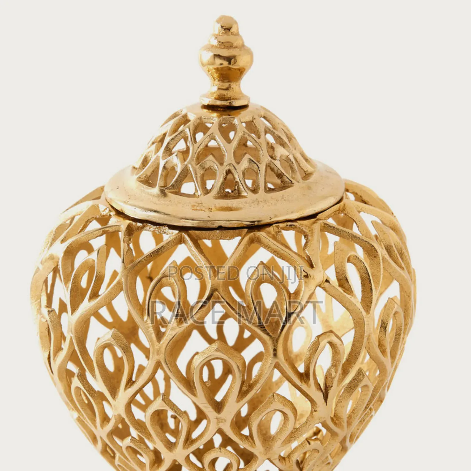 Metallic Cutwork Detail Decorative Flower