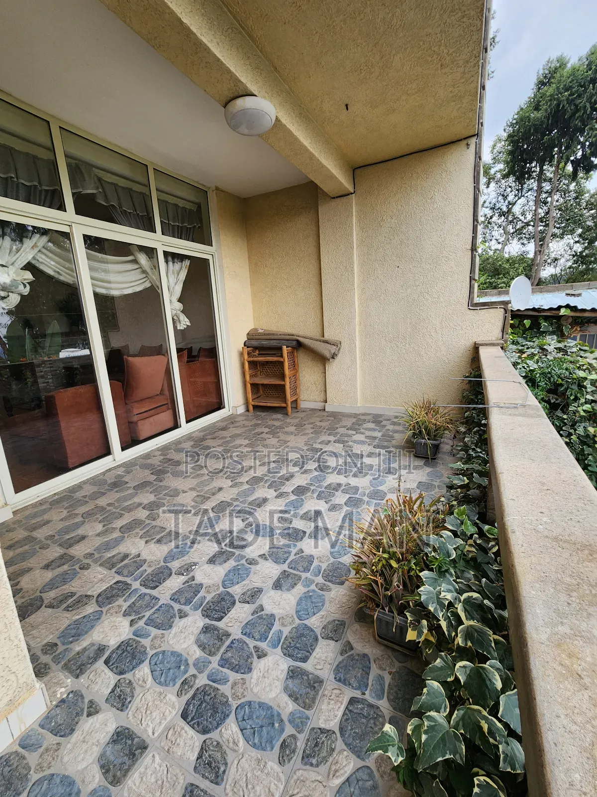 Furnished 6bdrm House in Marefiya, Yeka for rent