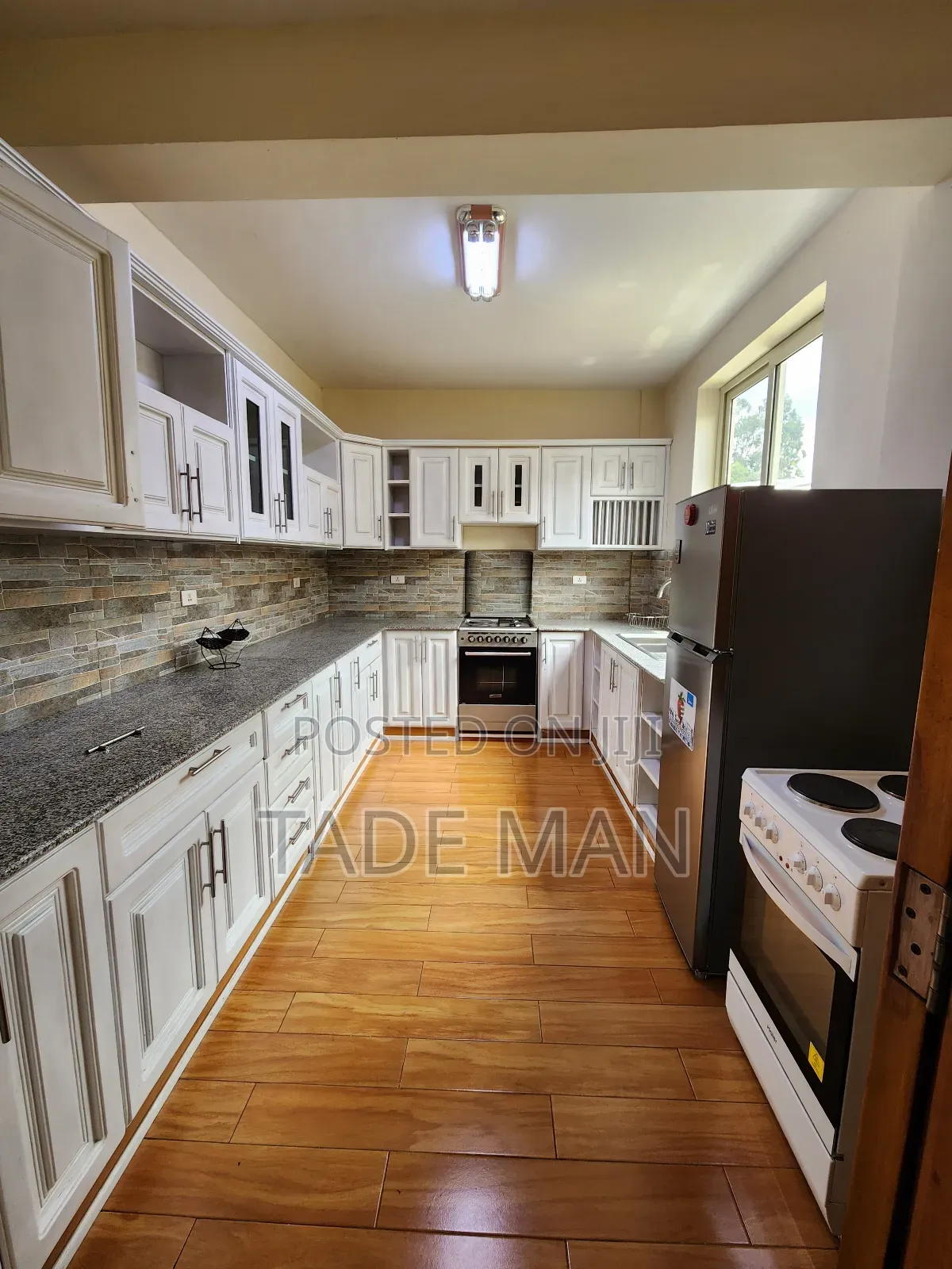 Furnished 6bdrm House in Marefiya, Yeka for rent