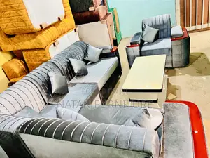 ሶፋ ኤልሼፕ በማለዳ ፎም በhd#1 ሙሉ በሙሉ በእንጨት የተሰራ ዲዛይን ባለው ከፋይ ጨርቅ የተሰ