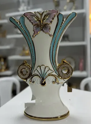 Photo - Ceramic Flower Vase