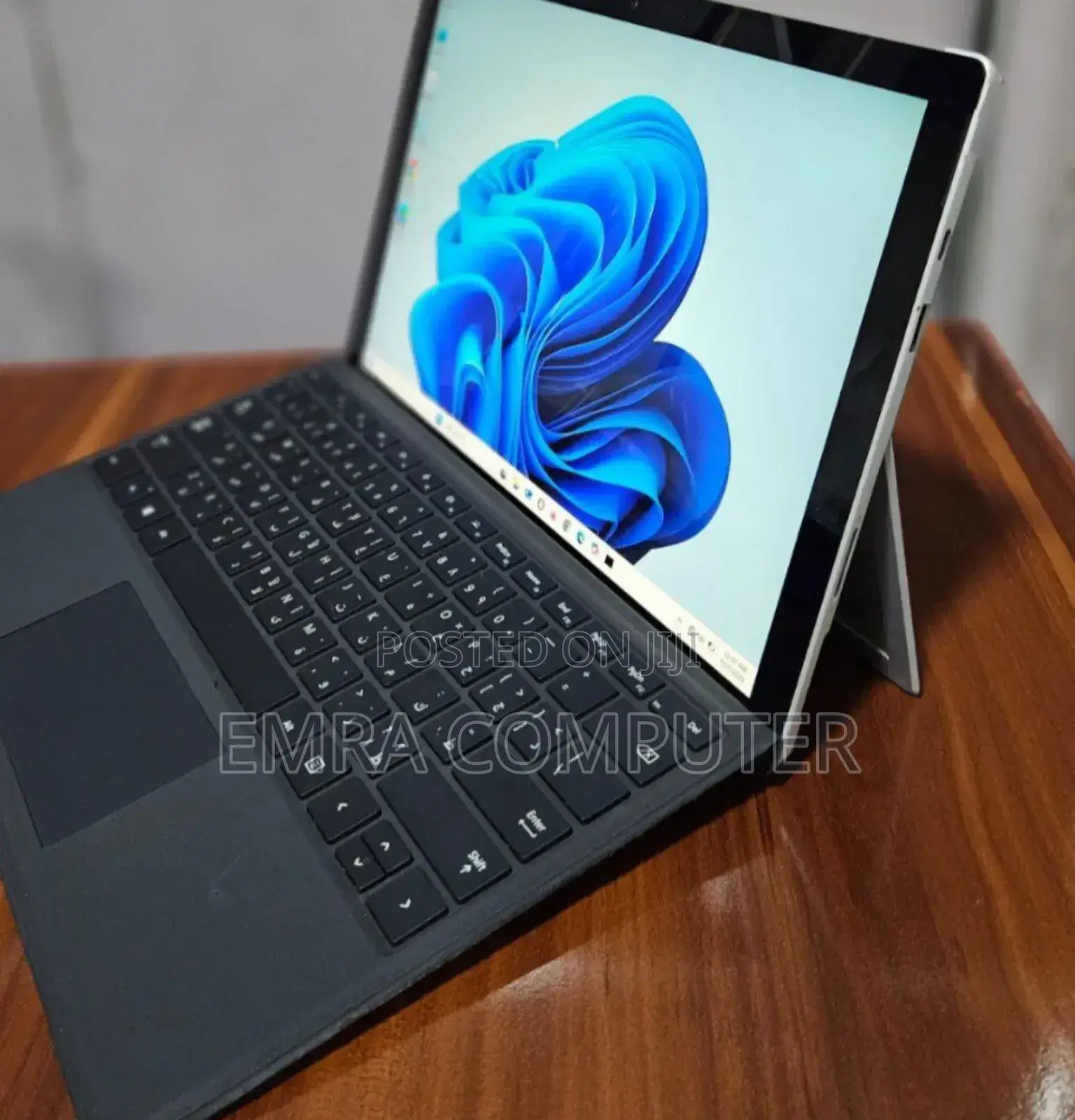 New Laptop Microsoft Surface Pro 7 8GB Intel Core I5 SSD 128GB