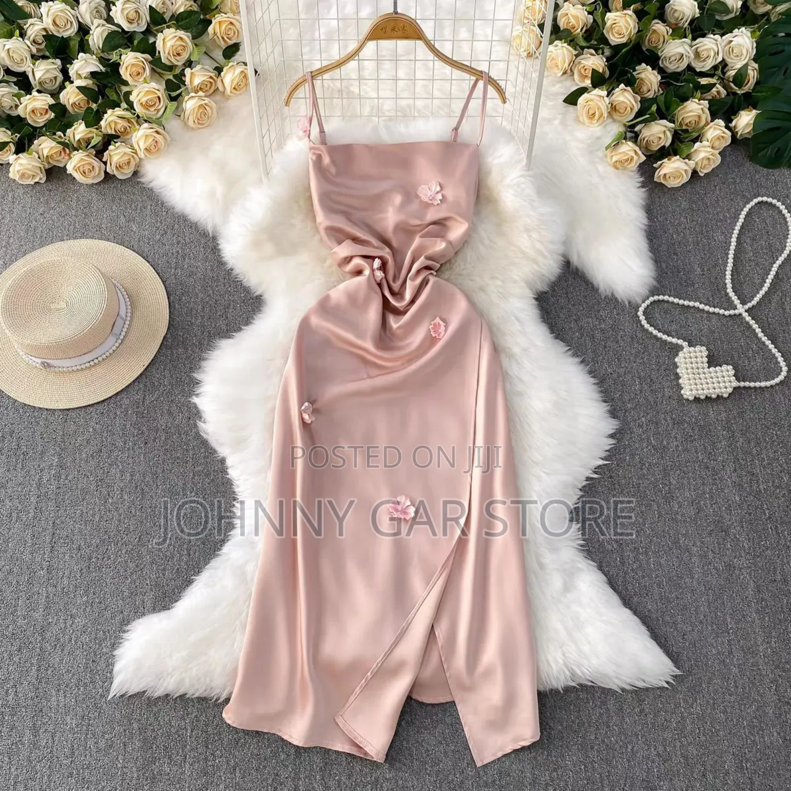 ውብ የሚያማምሩ ቀሚሶች