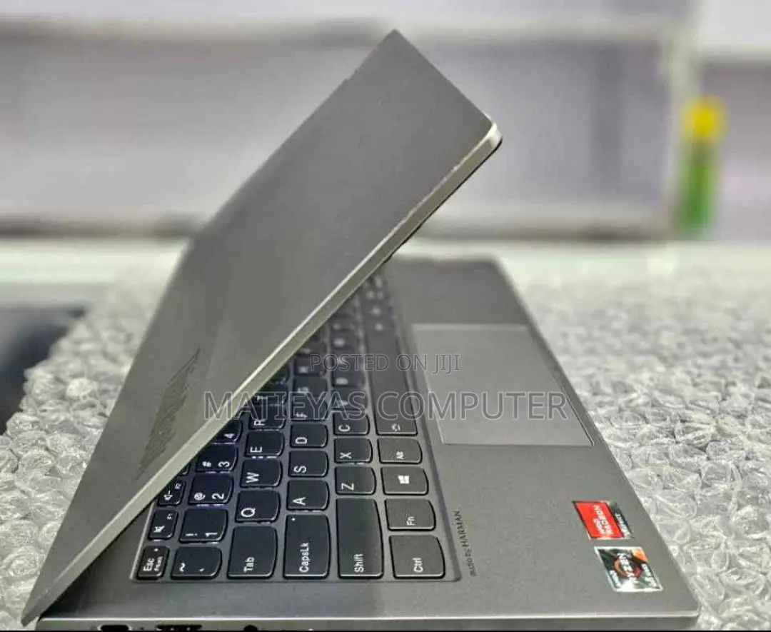New Laptop Lenovo ThinkBook 13 16GB AMD Ryzen 7 SSD 512GB