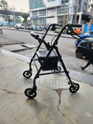 Photo - Medical Walker可是bold Safe and Strong Walker重大best Quality