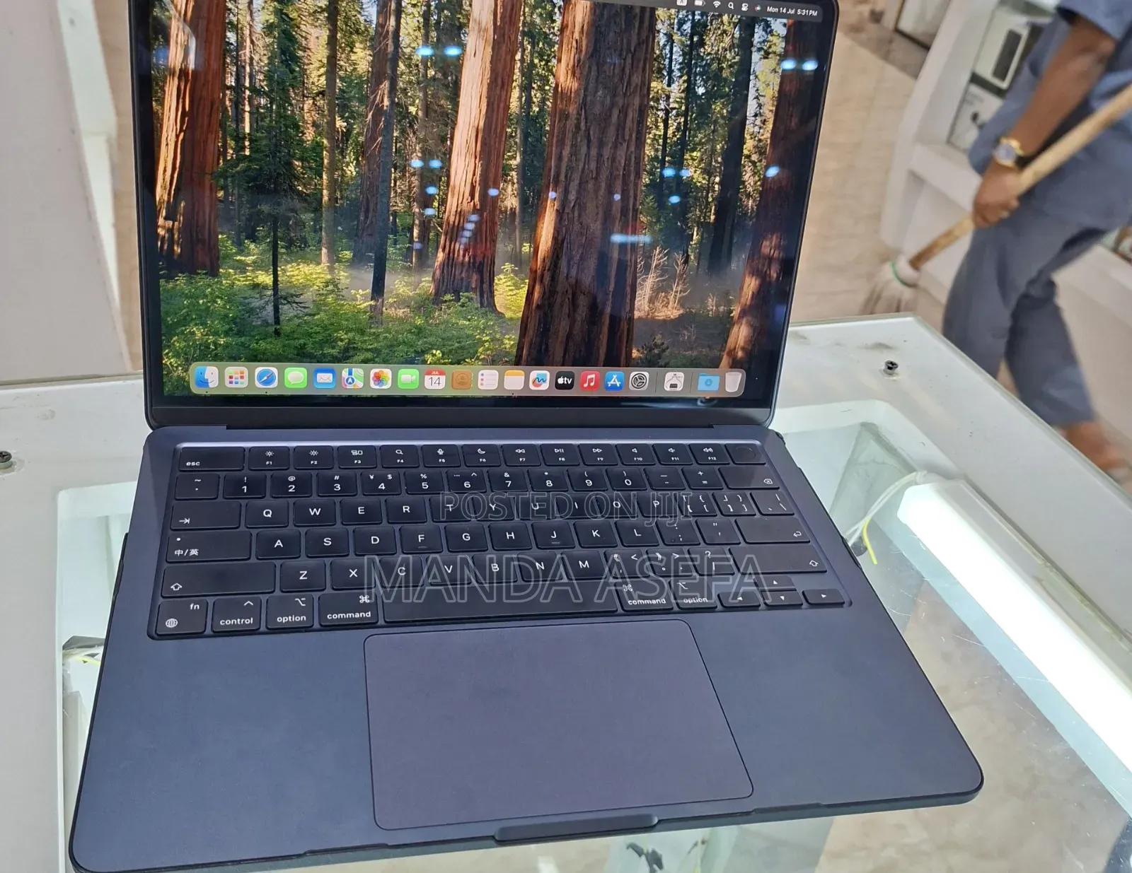 New Laptop Apple MacBook Air 2022 M2 8GB Apple M2 SSD 256GB