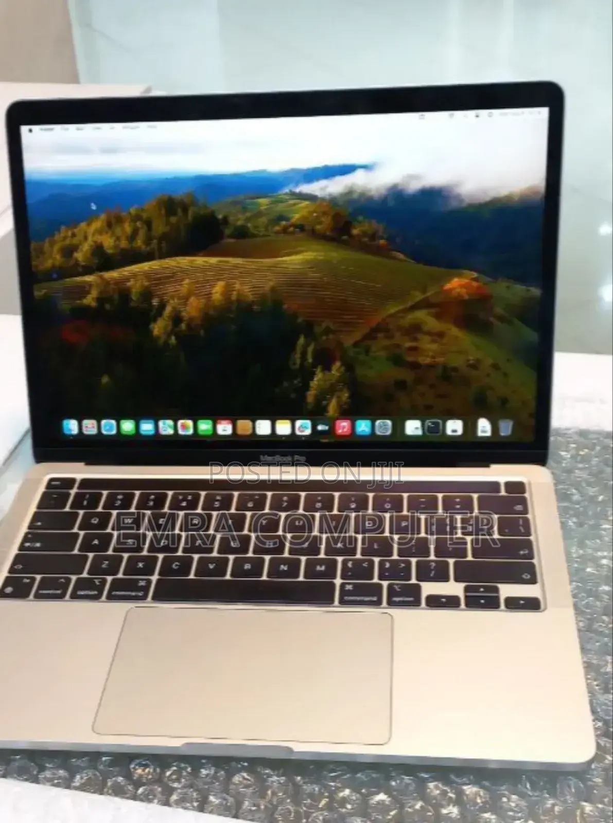 New Laptop Apple MacBook Pro M1 8GB Apple M1 Pro SSD 256GB