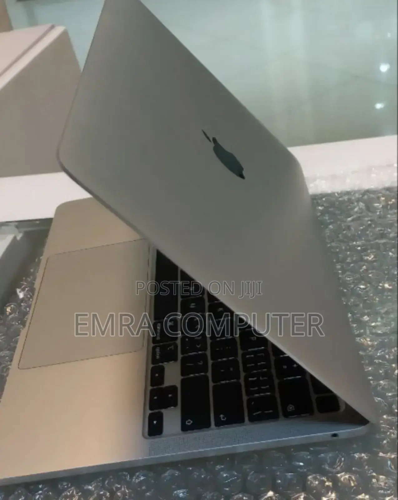 New Laptop Apple MacBook Pro M1 8GB Apple M1 Pro SSD 256GB