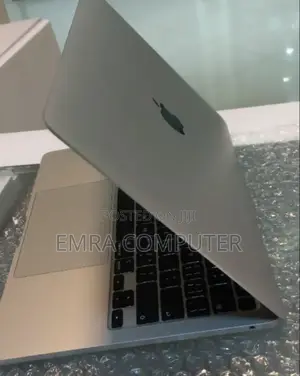 New Laptop Apple MacBook Pro M1 8GB Apple M1 Pro SSD 256GB