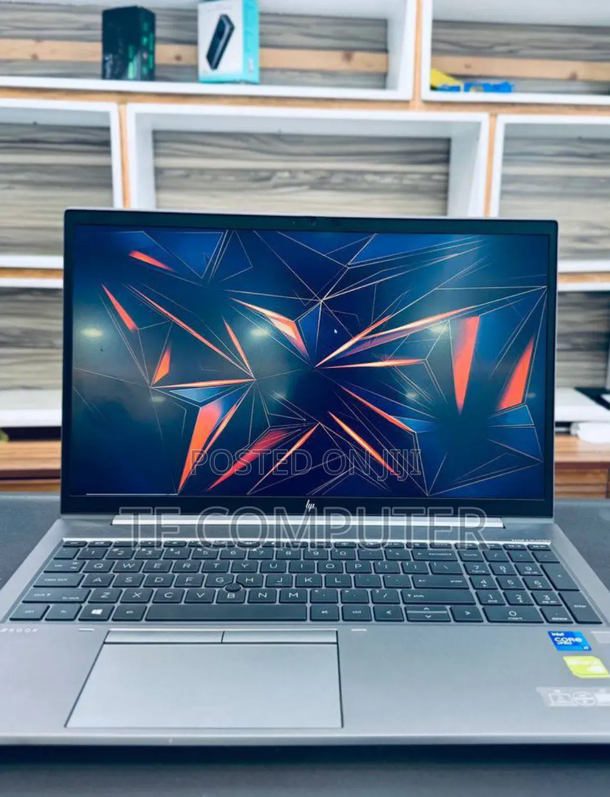 New Laptop HP ZBook Firefly 16 G10 16GB Intel Core I7 SSD 1T