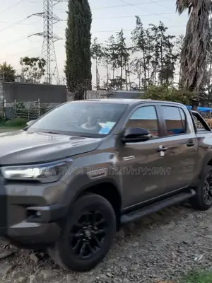 Toyota Hilux 2022 Matt Black