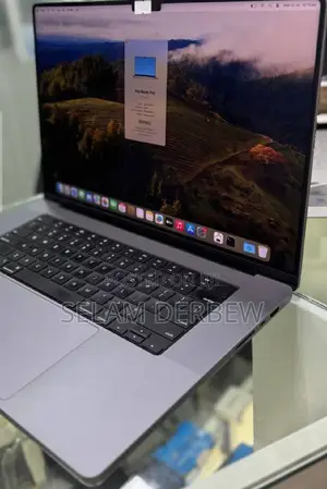 New Laptop Apple MacBook Pro M1 16GB Apple M1 Pro SSD 512GB