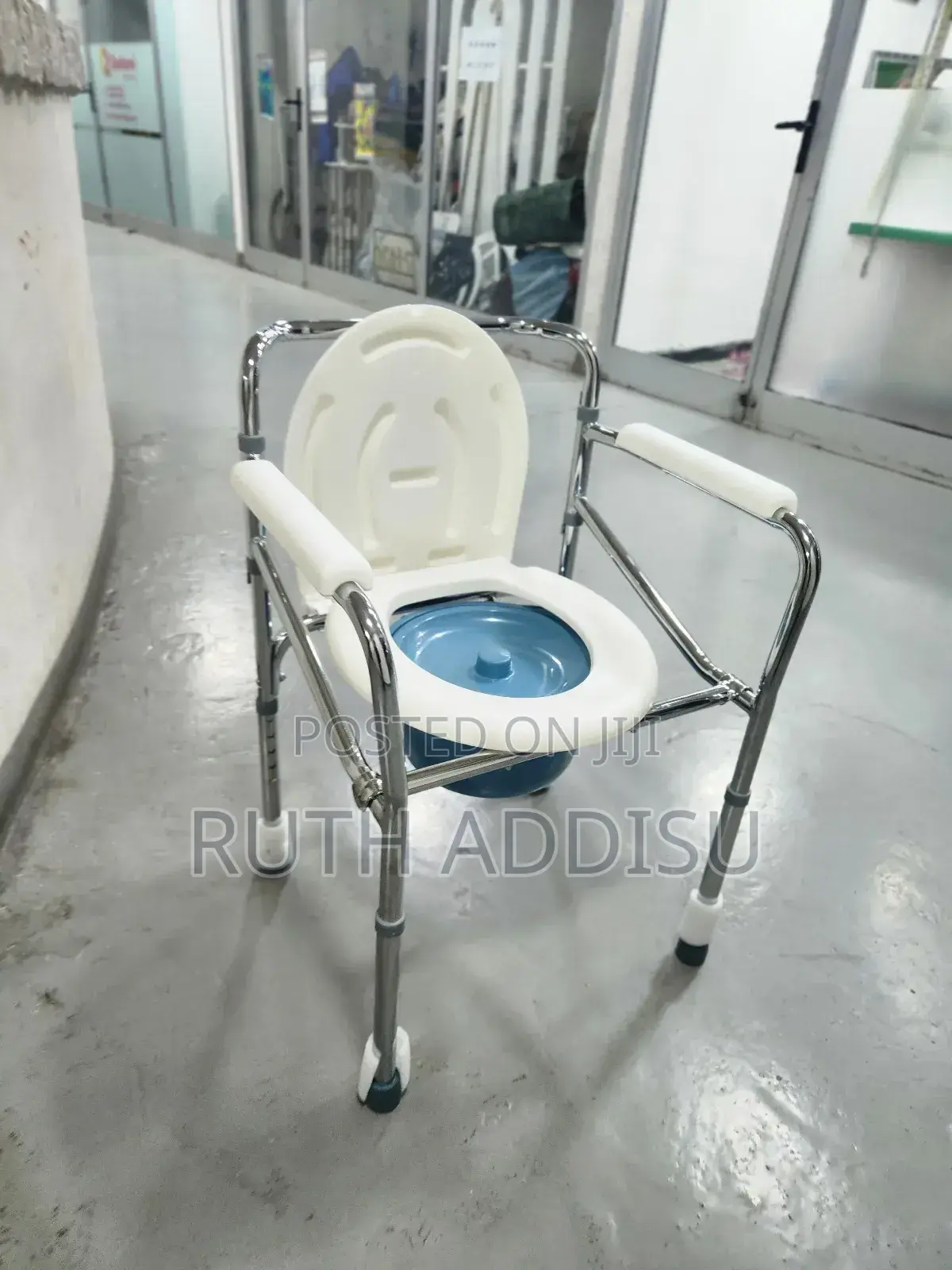 Commode Chair麩質toilet Chair向來commode Chai承辦commode Chair