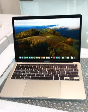 New Laptop Apple MacBook Pro M1 8GB Apple M1 SSD 256GB