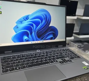 New Laptop Lenovo LOQ 15IRH8 24GB AMD Ryzen 5 SSD 512GB