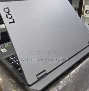 New Laptop Lenovo LOQ 15IRH8 24GB AMD Ryzen 5 SSD 512GB