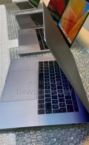 New Laptop Apple MacBook Pro 2016 16GB Intel Core i7 SSD 512GB