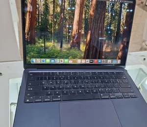 New Laptop Apple MacBook Air 2022 M2 8GB Apple M2 SSD 256GB