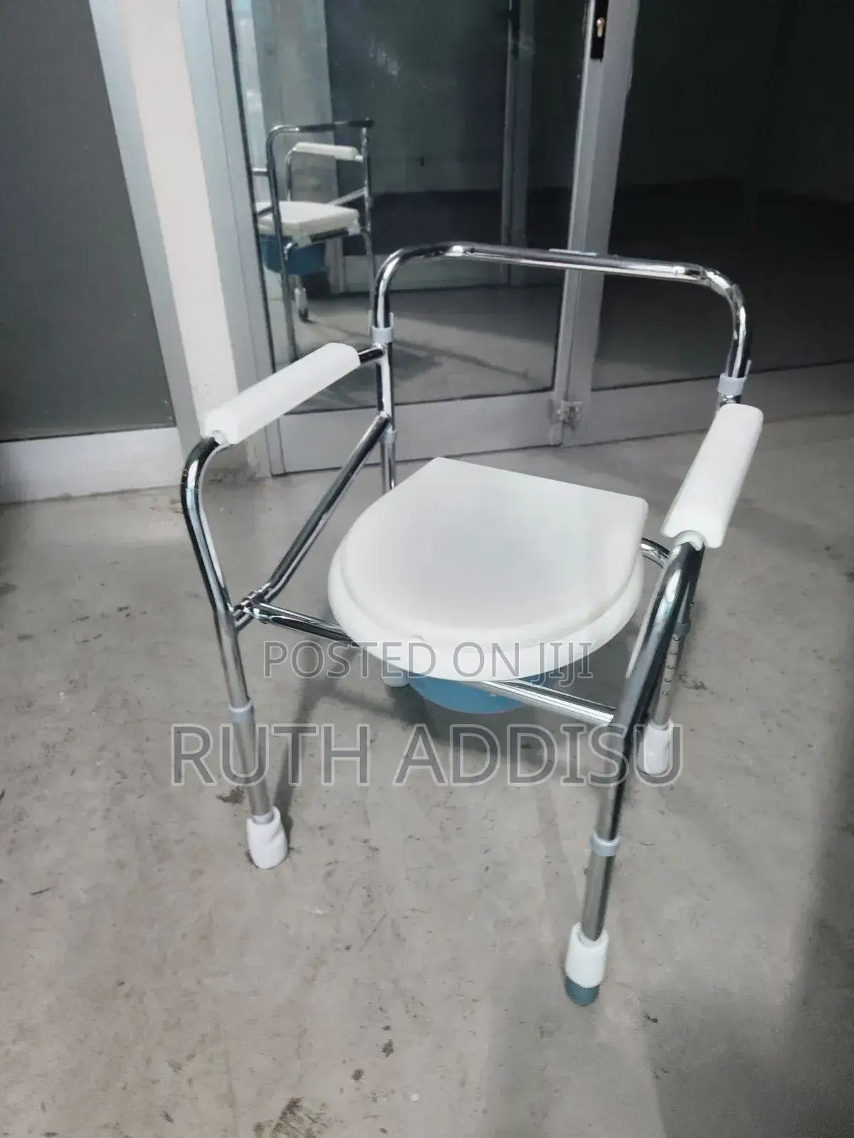 Commode Chair马寫toilet Chair直播commode Chair疑犯commode Chair
