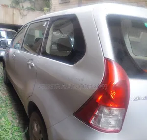 Toyota Avanza 2012 Silver