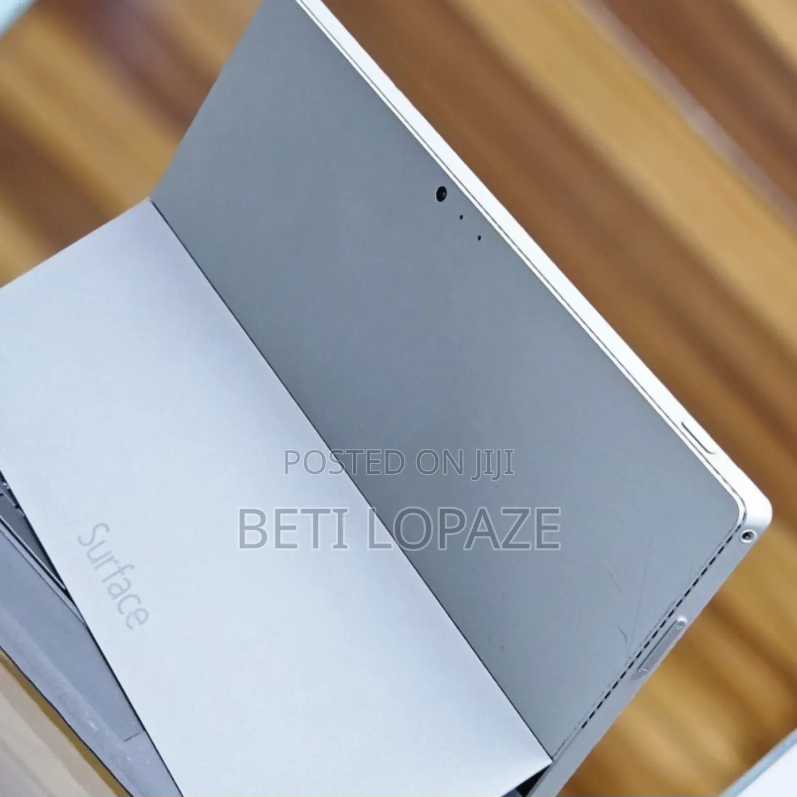 New Laptop Microsoft Surface 8GB Intel Core I5 SSD 256GB