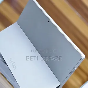 Photo - New Laptop Microsoft Surface 8GB Intel Core I5 SSD 256GB