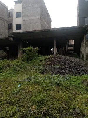 5bdrm House in Akaky Kaliti for sale