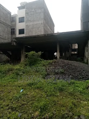 5bdrm House in Akaky Kaliti for sale