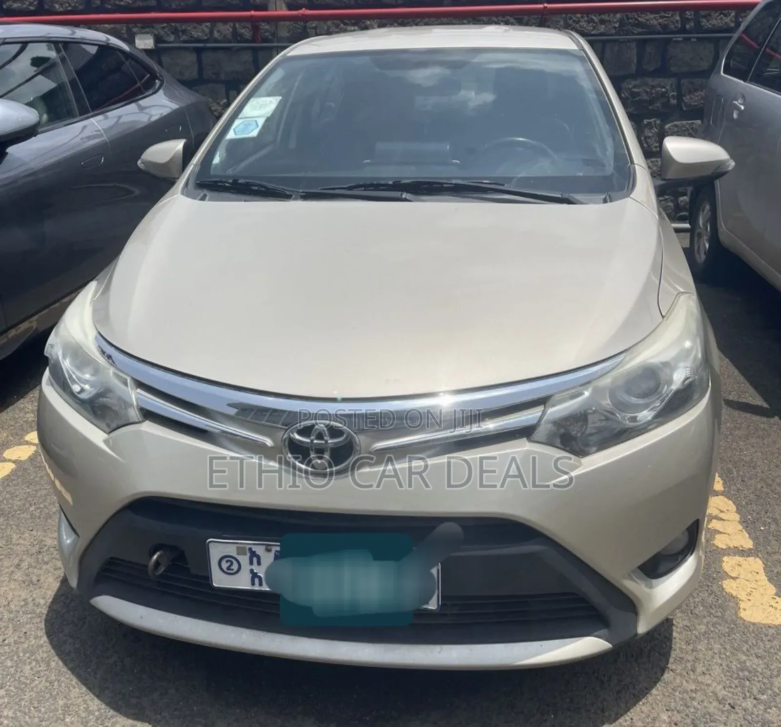 Toyota Yaris 2014 Gold