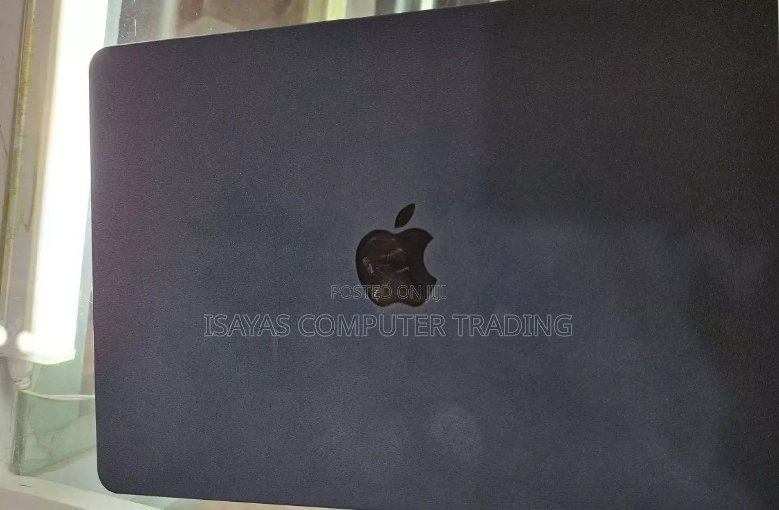 New Laptop Apple MacBook Air 2022 M2 8GB SSD 256GB