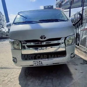 Toyota HiAce 2007 Silver